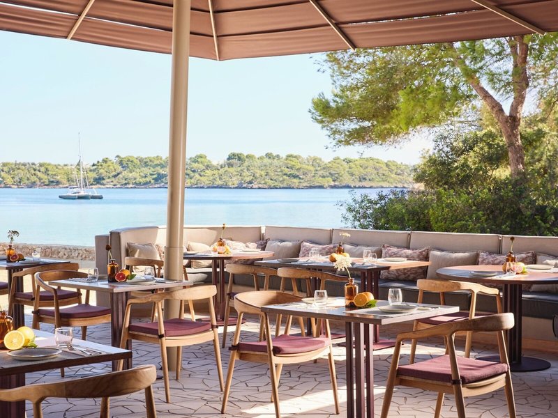 Blau Privilege Porto Petro Beach Resort & Spa 13