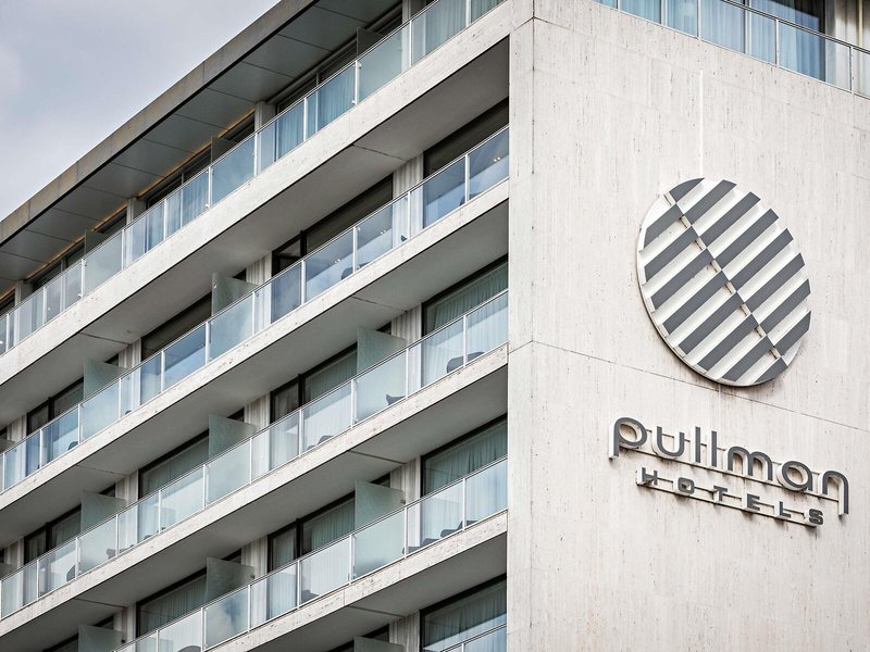 Pullman Paris Tour Eiffel 1