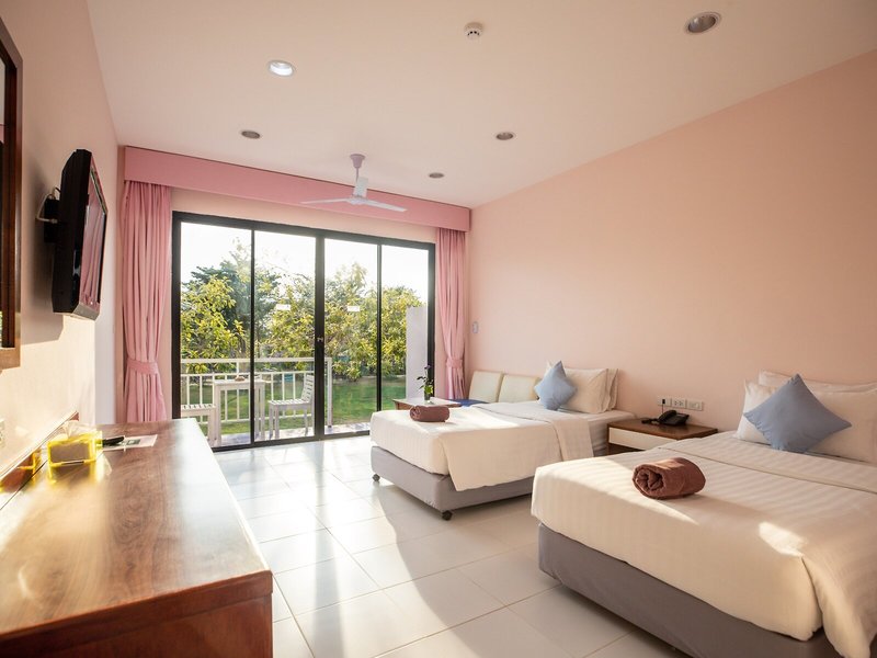 Xanadu Beach Resort 27