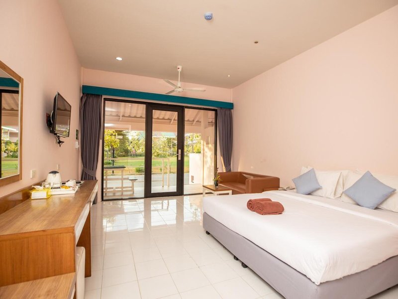 Xanadu Beach Resort 28