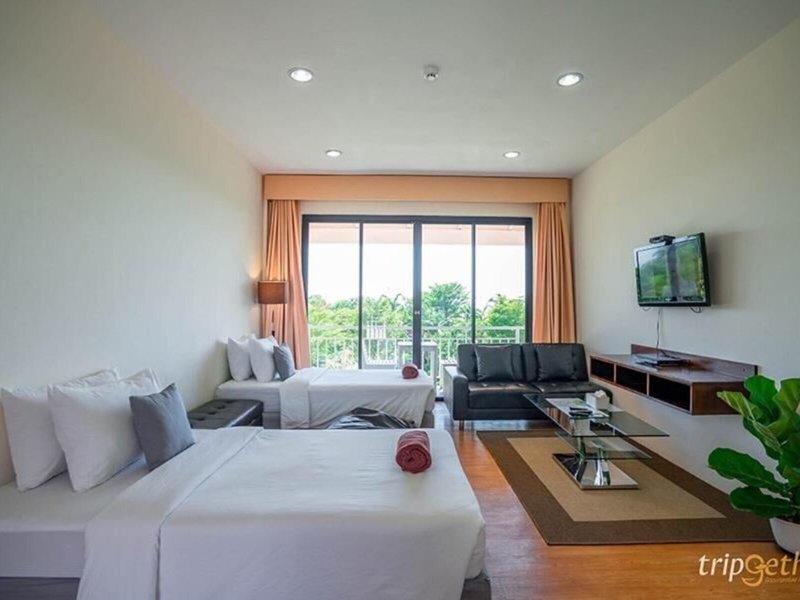 Xanadu Beach Resort 31