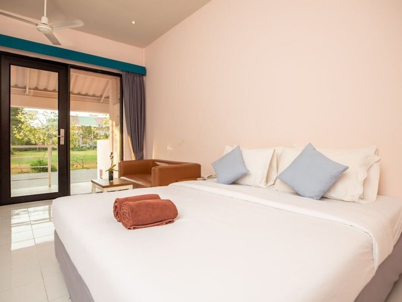 Xanadu Beach Resort 34