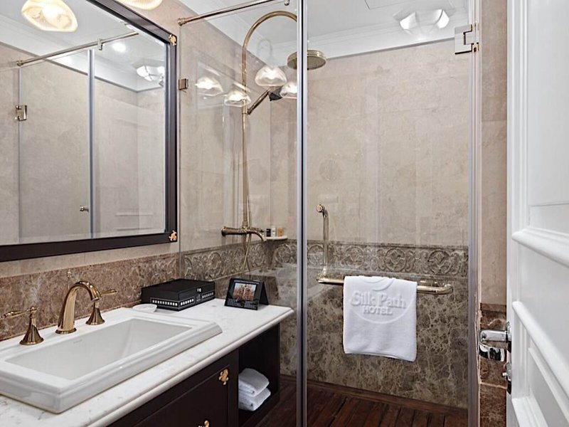 Silk Path Boutique Hanoi 38