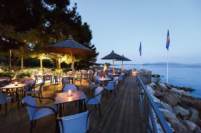 Blue Dolphin 6 - Terrace