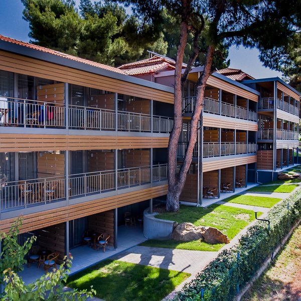 Blue Dolphin 11 - Exterior
