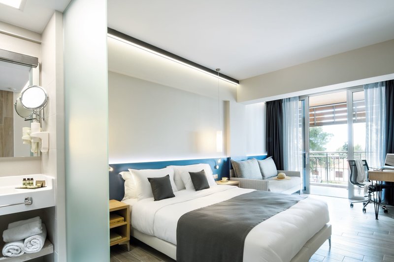 Blue Dolphin 18 - Room Example