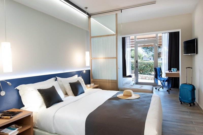 Blue Dolphin 22 - Room Example
