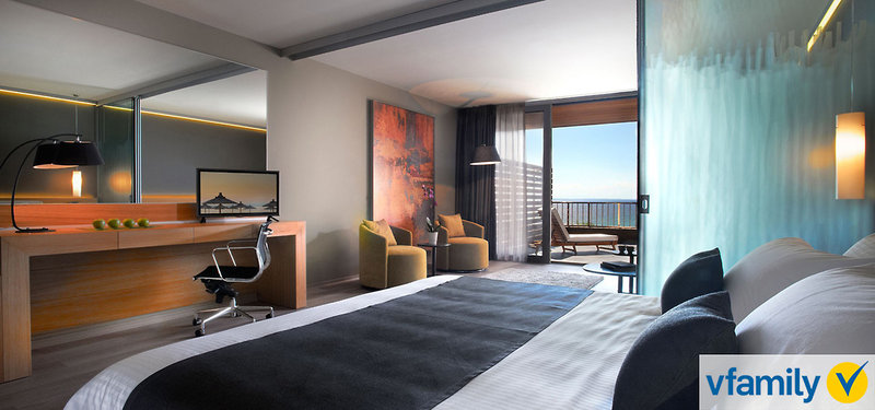 Blue Dolphin Hotel 92