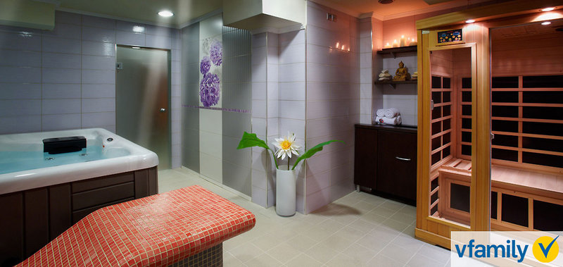 Blue Dolphin Hotel 99