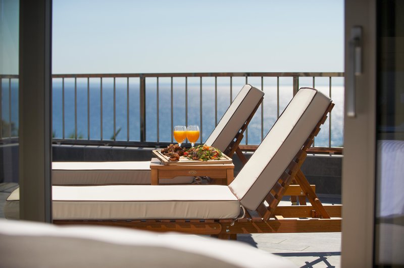 Blue Dolphin Hotel 87