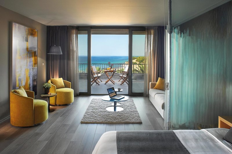 Blue Dolphin Hotel 8