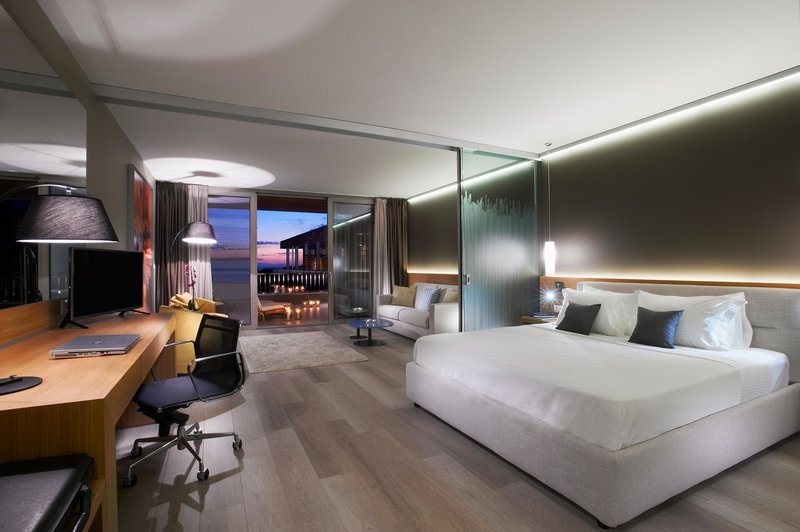 Blue Dolphin Hotel 81