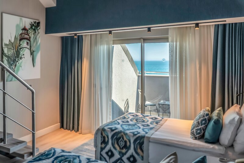 Royal Wings Hotel 89