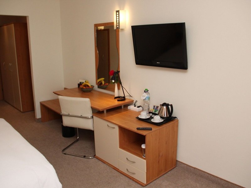 Doubletree by Hilton Varna Golden Sands 30 - Room Example