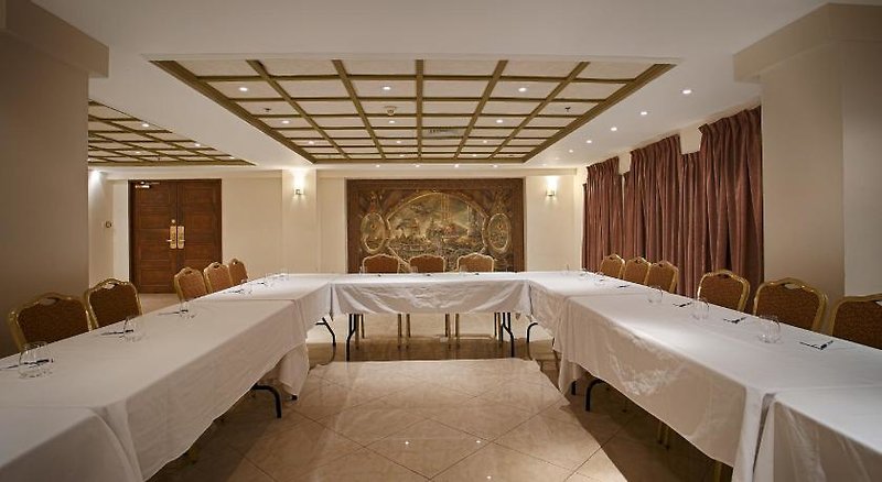 Best Western Plus Montreal Downtown-Hotel Europa 1