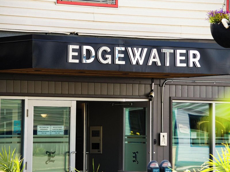 Edgewater 2