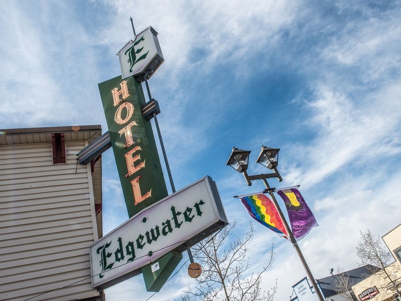 Edgewater 3