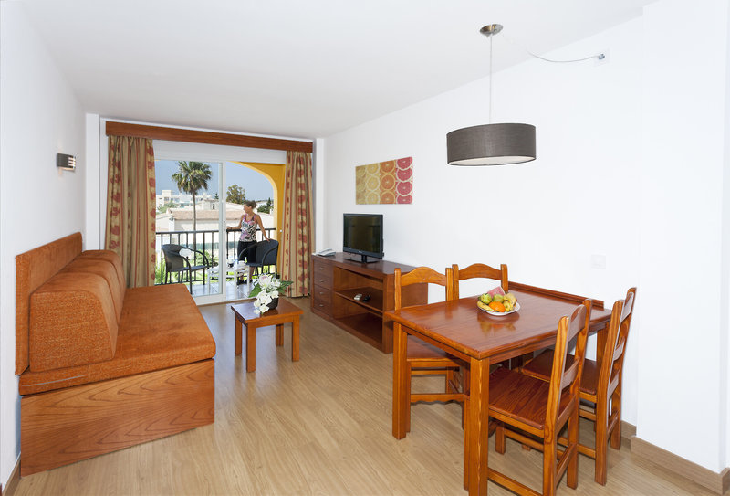 Club Simo Aparthotel 8