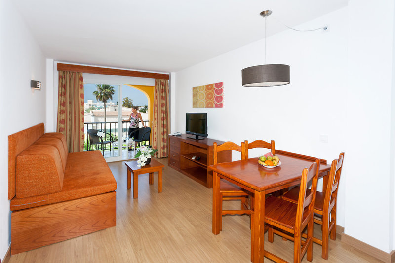 Club Simo Aparthotel 9