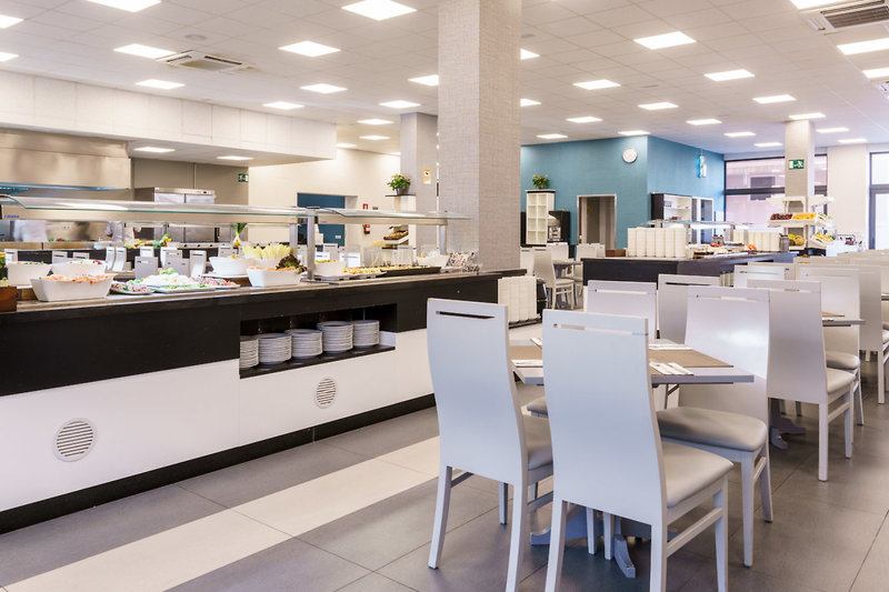 Aparthotel ILUNION Sancti Petri 5