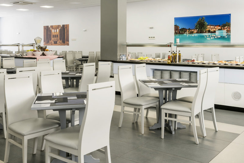 Aparthotel ILUNION Sancti Petri 6