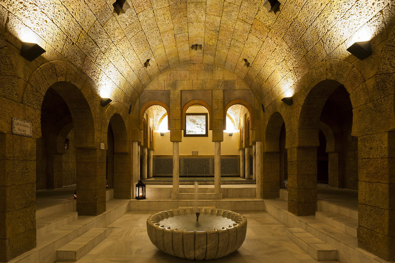 Aparthotel ILUNION Sancti Petri 8