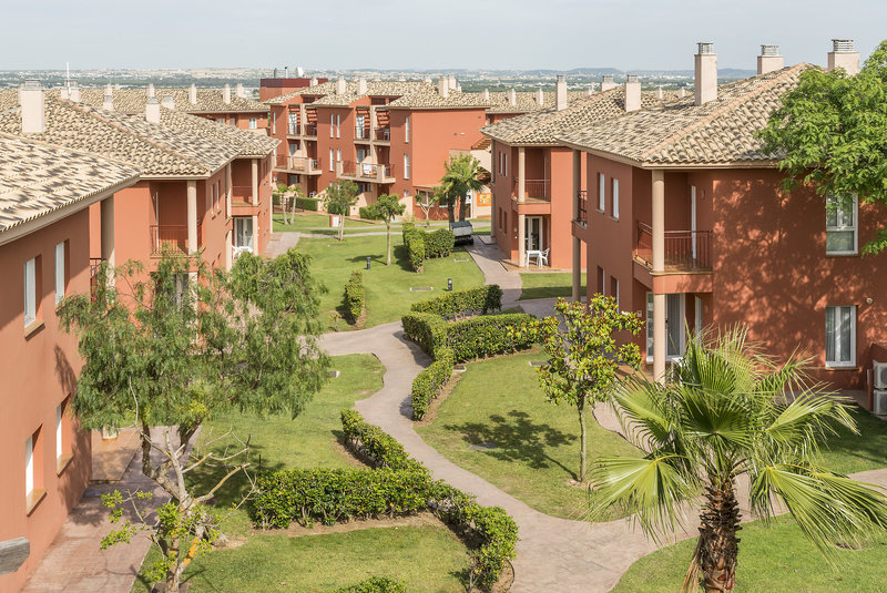 Aparthotel ILUNION Sancti Petri 11