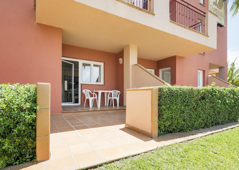 Aparthotel ILUNION Sancti Petri 12