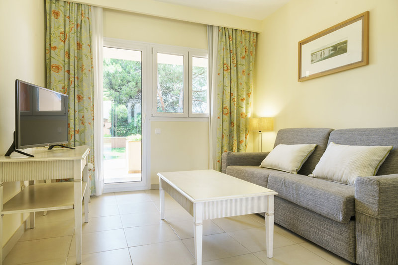 Aparthotel ILUNION Sancti Petri 13