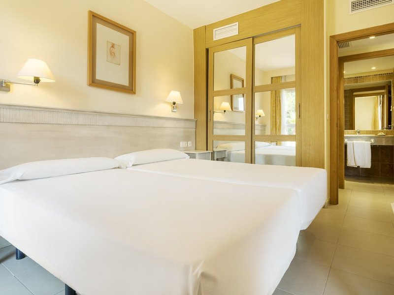 Ilunion Sancti Petri 49