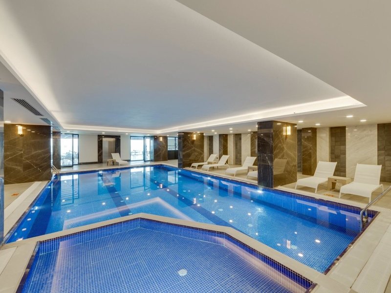 Signature Blue Resort 8