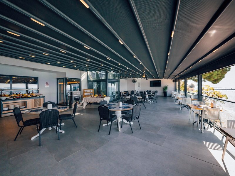 Signature Blue Resort 19