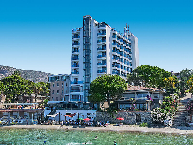 Signature Blue Resort 3