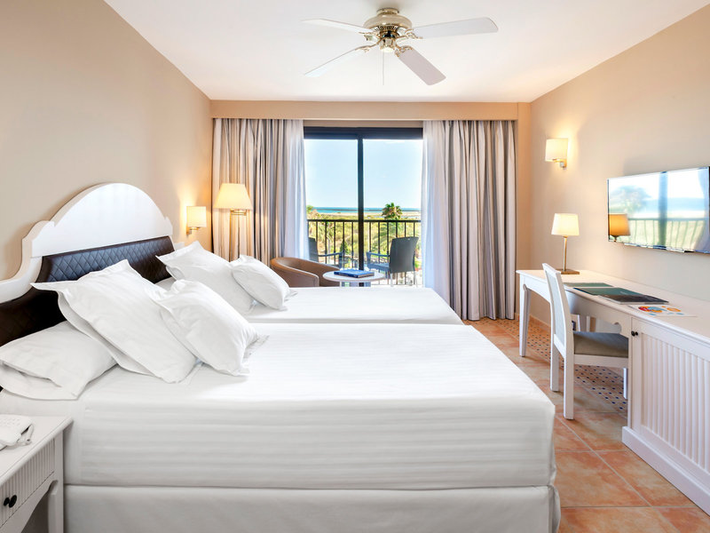 Occidental Isla Cristina 32