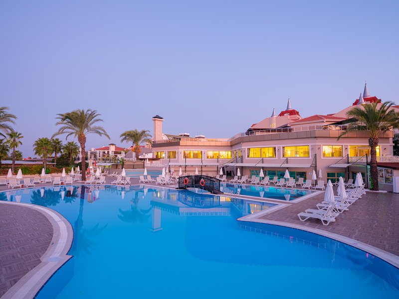 Aydinbey Famous Resort 15