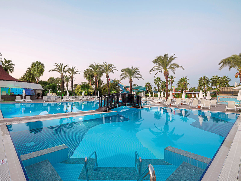 Aydinbey Famous Resort 6