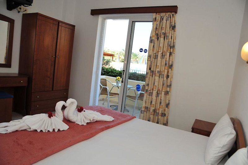 Dias Studios & Apartments 12