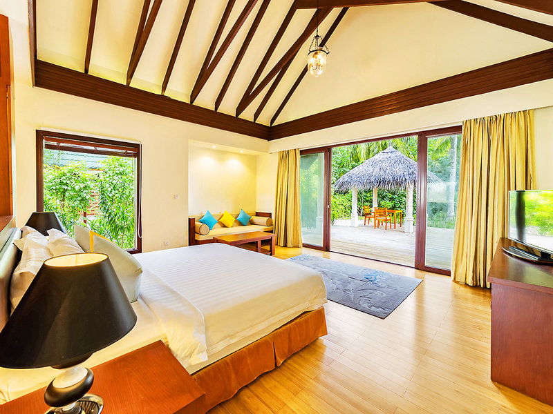 Furaveri Maldives 22