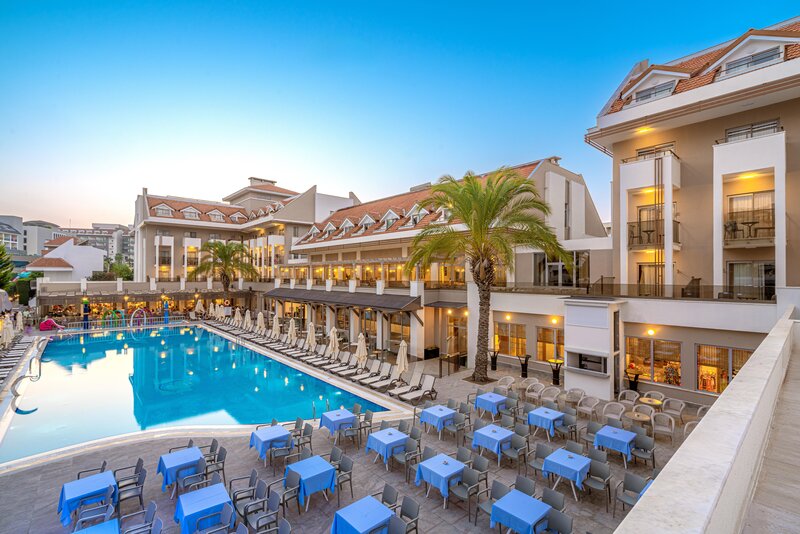 Side Story Resort & Spa 13