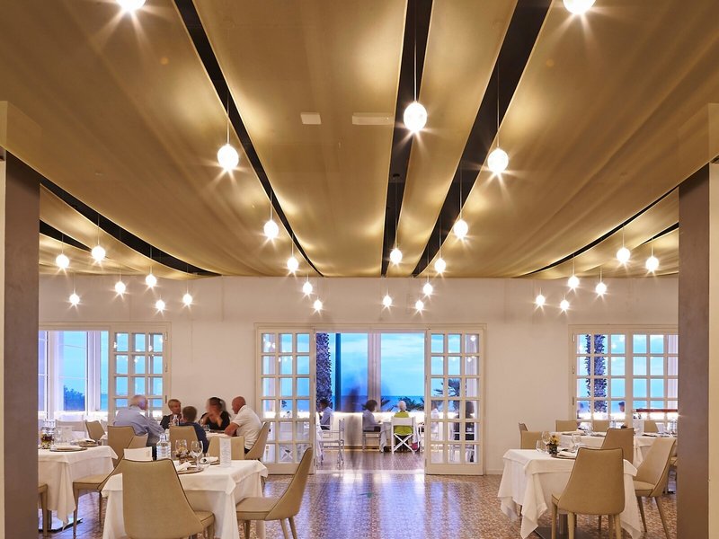 Grand Hotel Riviera 38