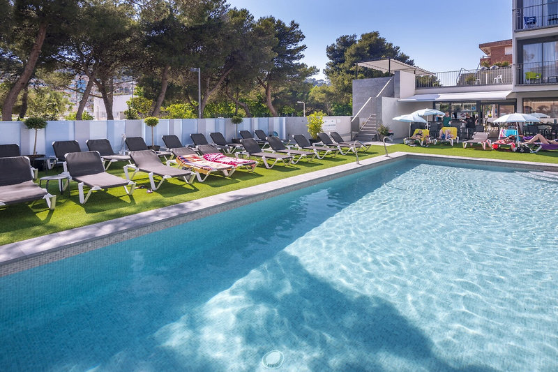 Hotel GHT Sa Riera 4