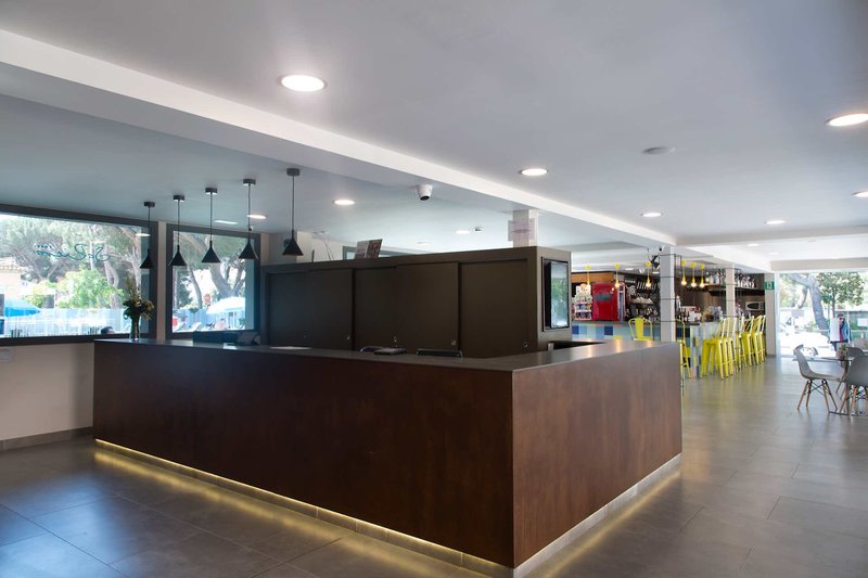 Hotel GHT Sa Riera 13
