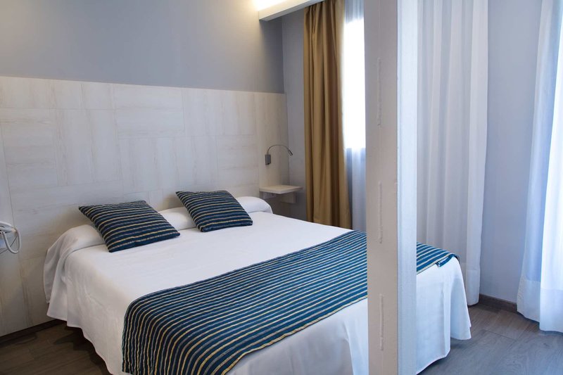 Hotel GHT Sa Riera 22