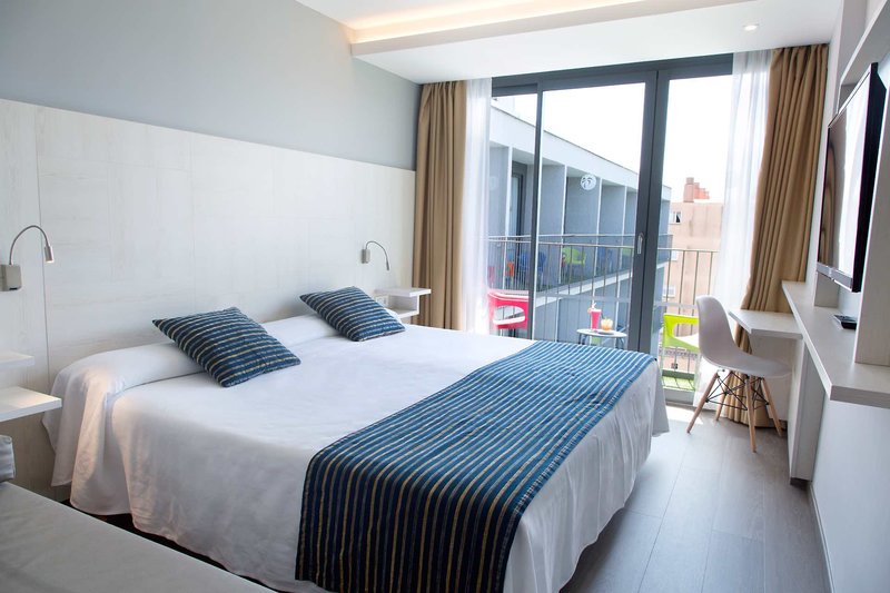 Hotel GHT Sa Riera 23