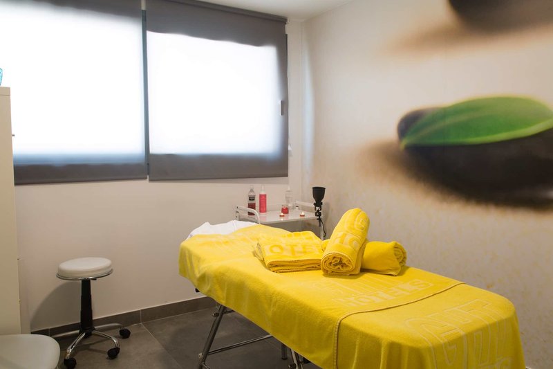 Hotel GHT Sa Riera 28