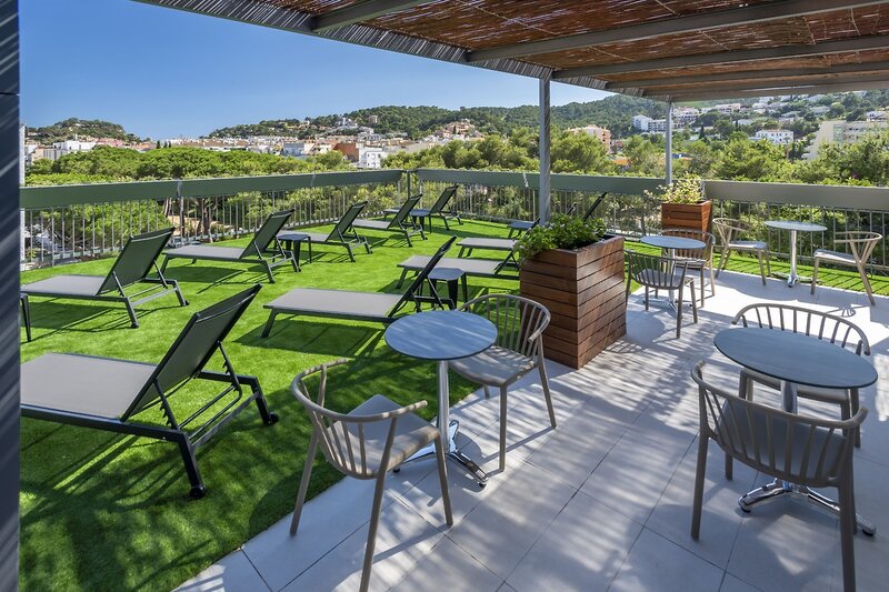 Hotel GHT Sa Riera 18