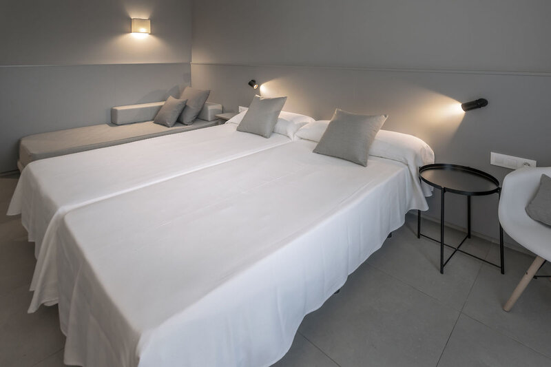 Hotel GHT Sa Riera 33