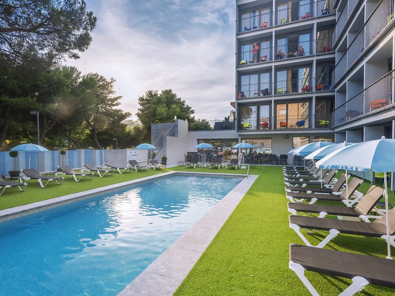 Hotel GHT Sa Riera 8