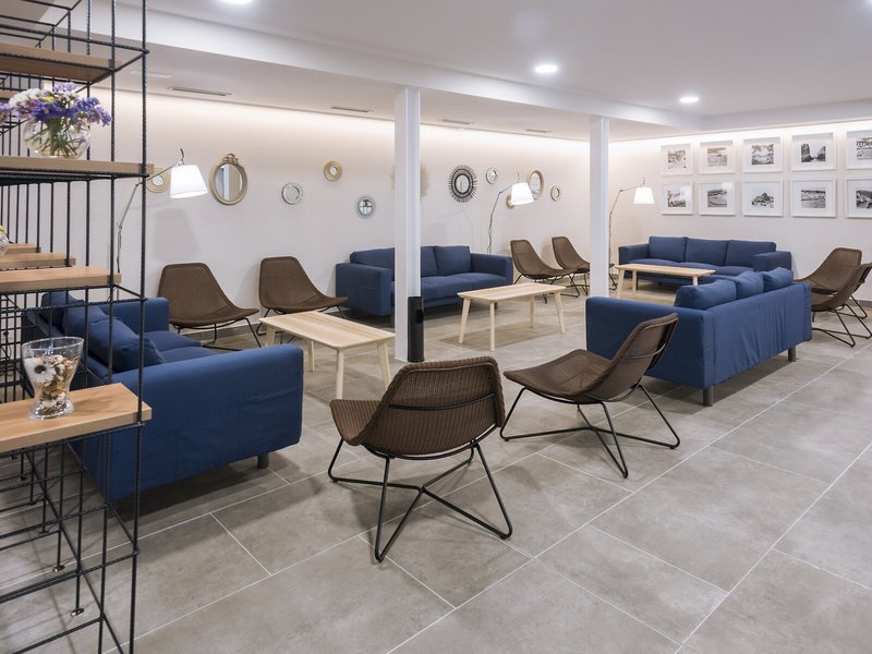 Hotel GHT Sa Riera 18