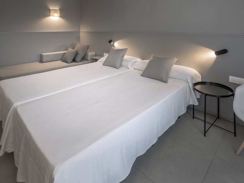 Hotel GHT Sa Riera 37